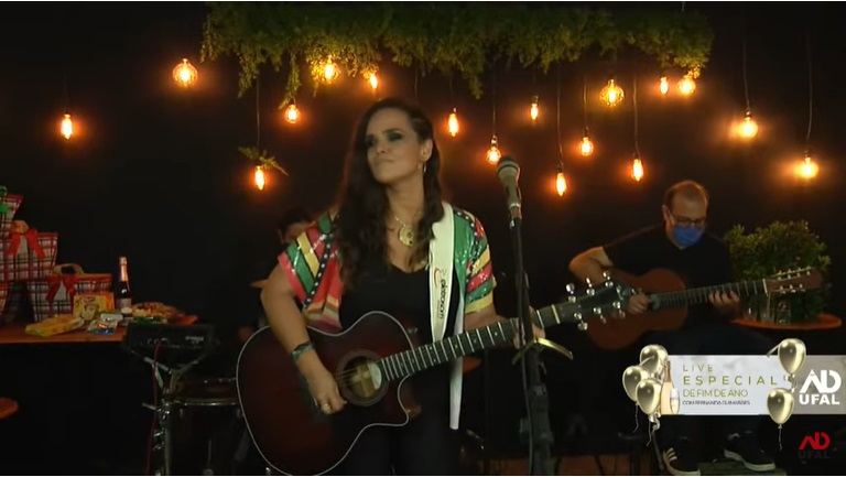Live teve apresentação musical da cantora Fernanda Guimarães.