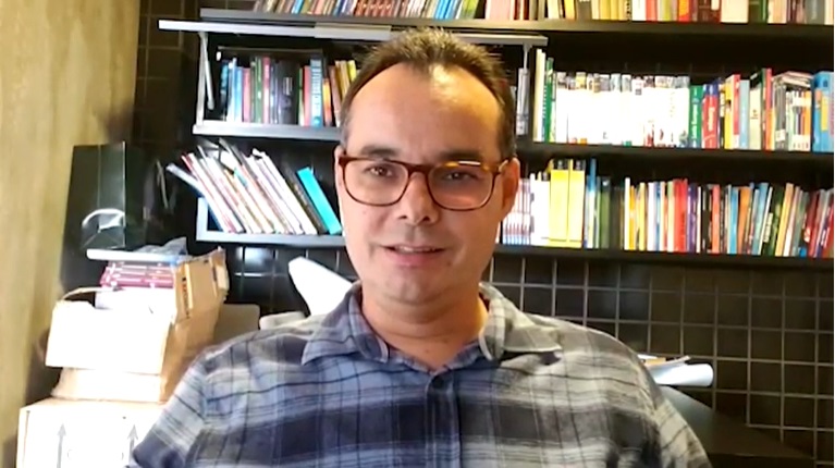 Doutor em Direito Administrativo pela Universidad de Salamanca (na Espanha), professor da UFAL e Procurador do Estado de Alagoas, Fábio Lins, em vídeo gravado para o canal da Adufal no YouTube.