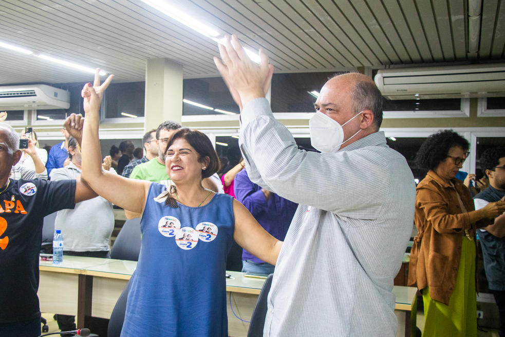 Josealdo Tonholo (reitor) e Eliane Cavalcanti (vice-reitora), integrantes da Chapa 2, eleitos para a gestão da Reitoria 2024-2028. Foto: Karina Dantas/Ascom Adufal