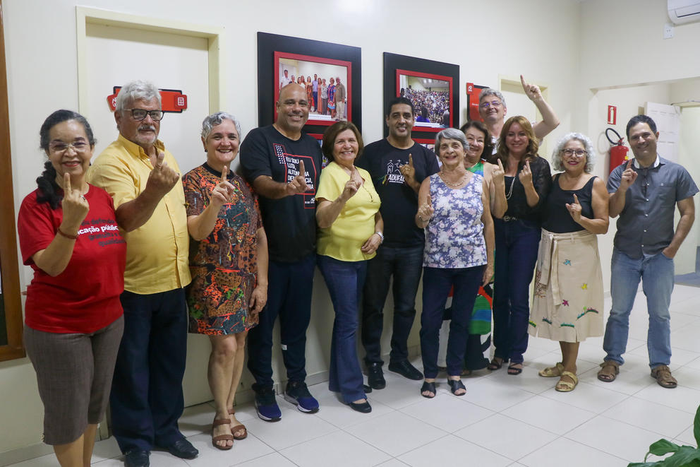 Integrantes da Chapa 1 – “A Luta Continua” eleita para a Diretoria da Adufal na gestão 2023 – 2025. Foto: Karina Dantas/Ascom Adufal
