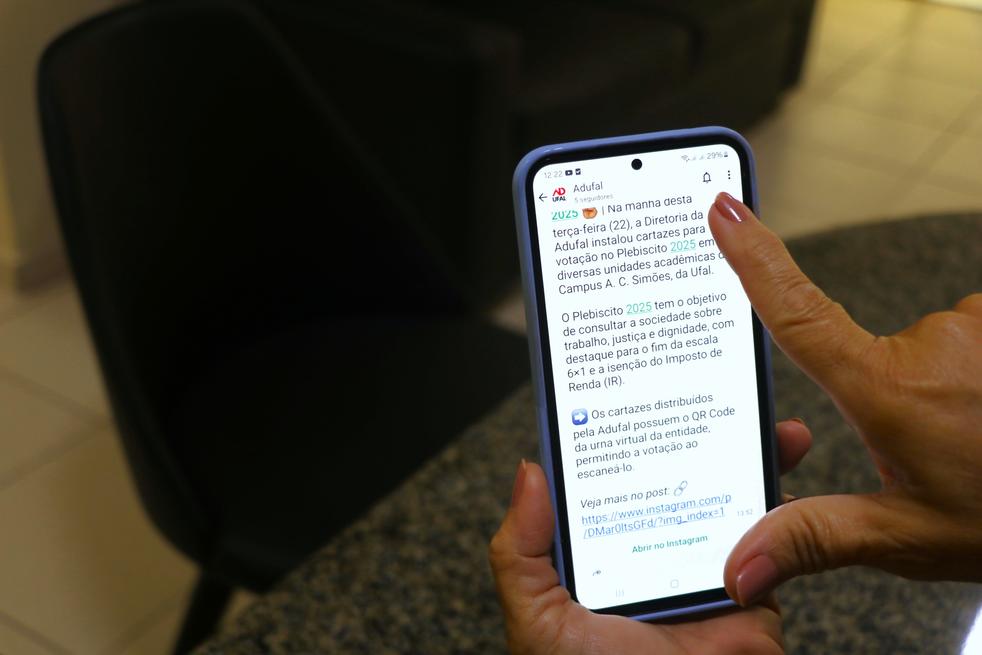 É possível ativar ou desativar as notificações do canal clicando no ícone de sino no canto superior direito da tela. Foto: Vanessa Ataíde/Ascom Adufal